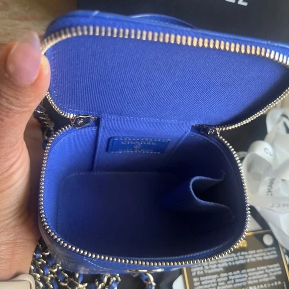 CHANEL Blue Mini Vanity Top Handle with Gold Hardware - Picture 6 of 10